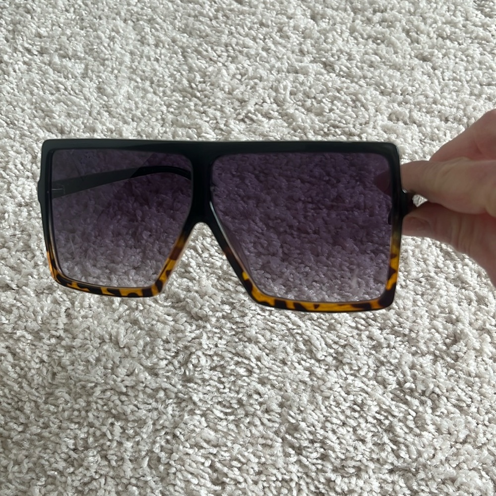 Trendy shades